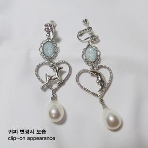 Rudolph and the Moon Earrings - Light Blue ver.