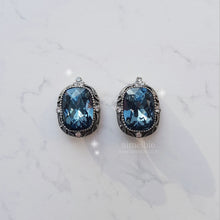 Load image into Gallery viewer, Antique Deep Blue Earrings (April Naeun, Yukika Earrings)