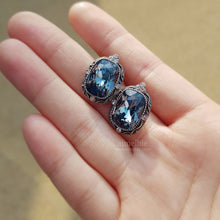 Load image into Gallery viewer, Antique Deep Blue Earrings (April Naeun, Yukika Earrings)