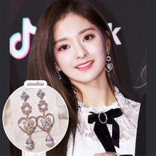 Load image into Gallery viewer, Aurora Queen (fromis_9 Nakyung earrings)