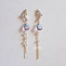 Load image into Gallery viewer, The Spring Elf (Weki Meki Suyeon Earrings)