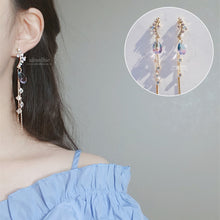 Load image into Gallery viewer, The Spring Elf (Weki Meki Suyeon Earrings)