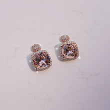 Load image into Gallery viewer, Vintage Rose Square Earrings