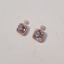 Load image into Gallery viewer, Vintage Rose Square Earrings