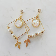 Load image into Gallery viewer, White Dream Catcher Earrings (LOONA Yves, Miss Trot Hongja Earrings)