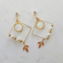 Load image into Gallery viewer, White Dream Catcher Earrings (LOONA Yves, Miss Trot Hongja Earrings)