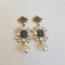 Load image into Gallery viewer, Elizabeth earrings - Navy (April Yena Earrings)