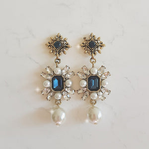Elizabeth earrings - Navy (April Yena Earrings)