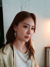 Load image into Gallery viewer, Elizabeth earrings - Pink