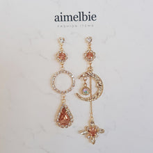 Load image into Gallery viewer, Teardrops of the Peach Planets (Lovelyz Kei, Weki Meki Elly earrings)