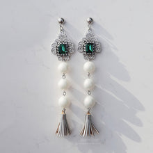 Load image into Gallery viewer, Antique Emerald Palace Earrings