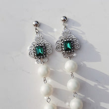 Load image into Gallery viewer, Antique Emerald Palace Earrings