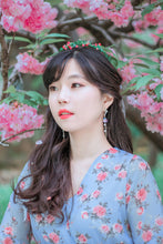 Load image into Gallery viewer, The Spring Elf (Weki Meki Suyeon Earrings)