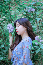 Load image into Gallery viewer, The Spring Elf (Weki Meki Suyeon Earrings)