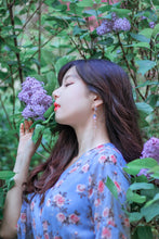 Load image into Gallery viewer, The Spring Elf (Weki Meki Suyeon Earrings)