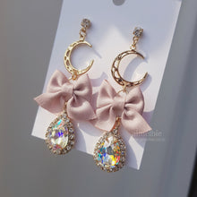 Load image into Gallery viewer, Rosequartz Moon Earrings (Kep1er Huening Bahiyyih, Weki Meki Yoojung Earrings)
