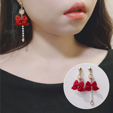 Load image into Gallery viewer, The Little Buckingham Princess Earrings (Weeekly Sujin Earrings)