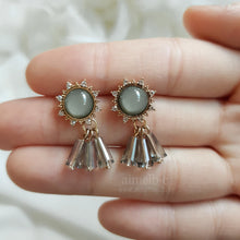 Load image into Gallery viewer, Khaki Stella Earrings