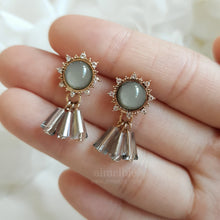 Load image into Gallery viewer, Khaki Stella Earrings