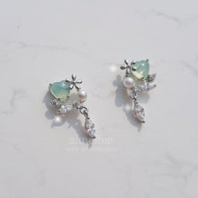 Load image into Gallery viewer, Mint Dew Earrings