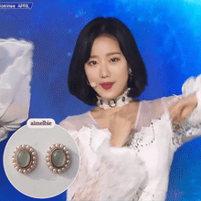 Load image into Gallery viewer, Antique Olive Garden Earrings (April Naeun Earrings)