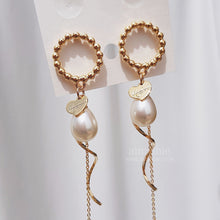 Load image into Gallery viewer, Golden Wave Earrings