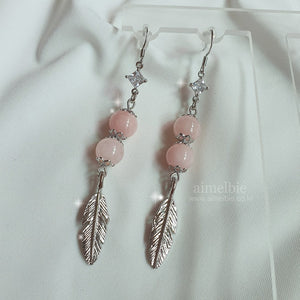 Rosy Feather Earrings (fromis_9 Jiwon, LOONA Olivia Hye Earrings)