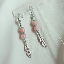 Load image into Gallery viewer, Rosy Feather Earrings (fromis_9 Jiwon, LOONA Olivia Hye Earrings)