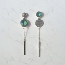 Load image into Gallery viewer, Modern Crystal Earrings - Silky Sage Color. (Gfriend Yerin Earrings)