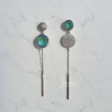 Load image into Gallery viewer, Modern Crystal Earrings - Silky Sage Color. (Gfriend Yerin Earrings)