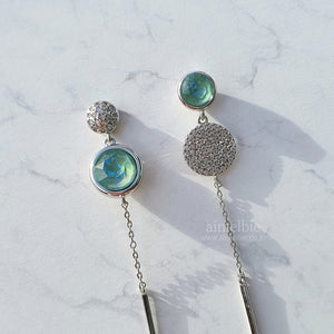 Modern Crystal Earrings - Silky Sage Color. (Gfriend Yerin Earrings)