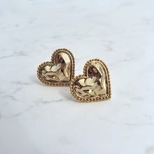 Load image into Gallery viewer, Gold Laced Hearts Earrings (G-idle Miyeon, IVE Yujin, Oh My Girl Seunghee, Arin, Hyojung Earrings)