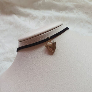 Vintage Heart Locket Choker ('Nevertheless Hyeji Yang, IVE Yujin, Rocketpunch Dahyun choker)