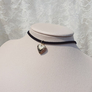 Vintage Heart Locket Choker ('Nevertheless Hyeji Yang, IVE Yujin, Rocketpunch Dahyun choker)