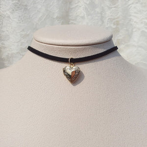 Vintage Heart Locket Choker (Bae Suzy from 'Doona!', IVE Yujin choker)