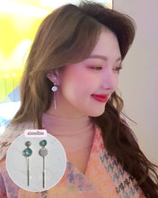 Load image into Gallery viewer, Modern Crystal Earrings - Silky Sage Color. (Kim Sejeong, Gfriend Yerin Earrings)