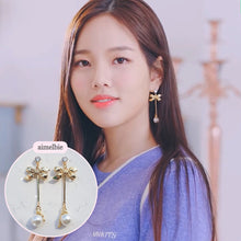 Load image into Gallery viewer, There&#39;s a Kitty Earrings (Weeekly Sujin, Weki Mei Sei Earrings)