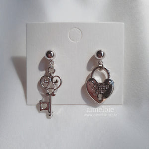 Silver Heart Key Earrings (STAYC Seeun, Sieun, Dreamcatcher Gahyun Earrings)