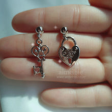 Load image into Gallery viewer, Silver Heart Key Earrings (STAYC Seeun, Sieun, Dreamcatcher Gahyun Earrings)