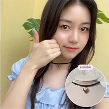Load image into Gallery viewer, Vintage Heart Locket Choker (&#39;Nevertheless Hyeji Yang, IVE Yujin, Rocketpunch Dahyun choker)