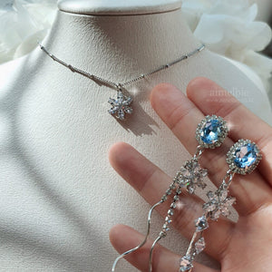 Diamond Petals Semi-Choker Necklace - Silver