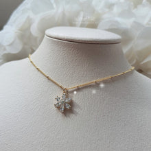 Load image into Gallery viewer, Diamond Petals Semi-Choker Necklace - Gold