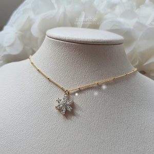 Diamond Petals Semi-Choker Necklace - Gold