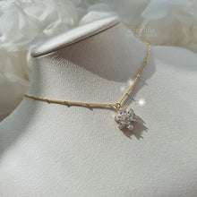 Load image into Gallery viewer, Diamond Petals Semi-Choker Necklace - Gold