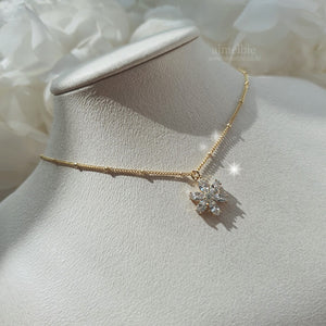 Diamond Petals Semi-Choker Necklace - Gold