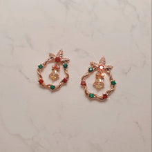 Load image into Gallery viewer, Christmas Wreath Earrings
