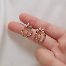 Load image into Gallery viewer, Christmas Wreath Earrings