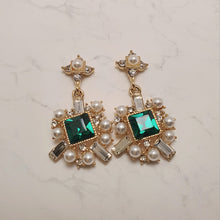 Load image into Gallery viewer, Emerald Royal Party Earrings