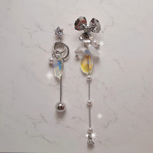 Load image into Gallery viewer, Aurora Flower Earrings