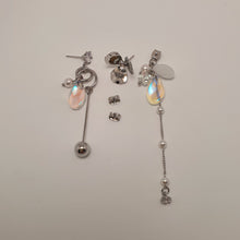 Load image into Gallery viewer, Aurora Flower Earrings